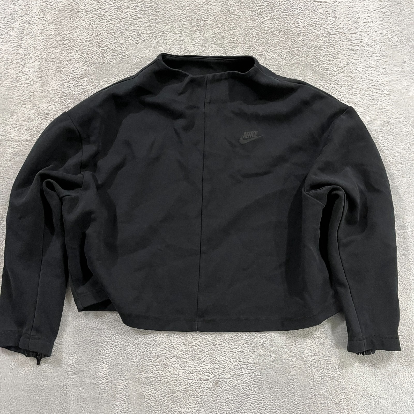 Nike Tech Sweatshirt Women's M Pullover Oversized Fit Gym Athletic Short